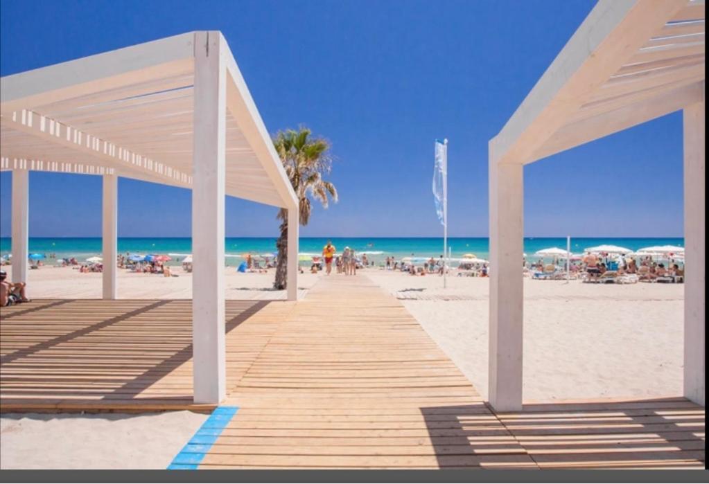 Amplio Apartamento Con Vistas Al Mar, Parking Y Wifi Alicante Ngoại thất bức ảnh